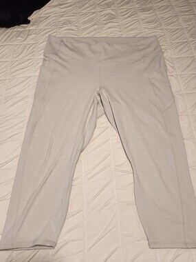 Fabletics White 7/8 Pure Luxe Leggings